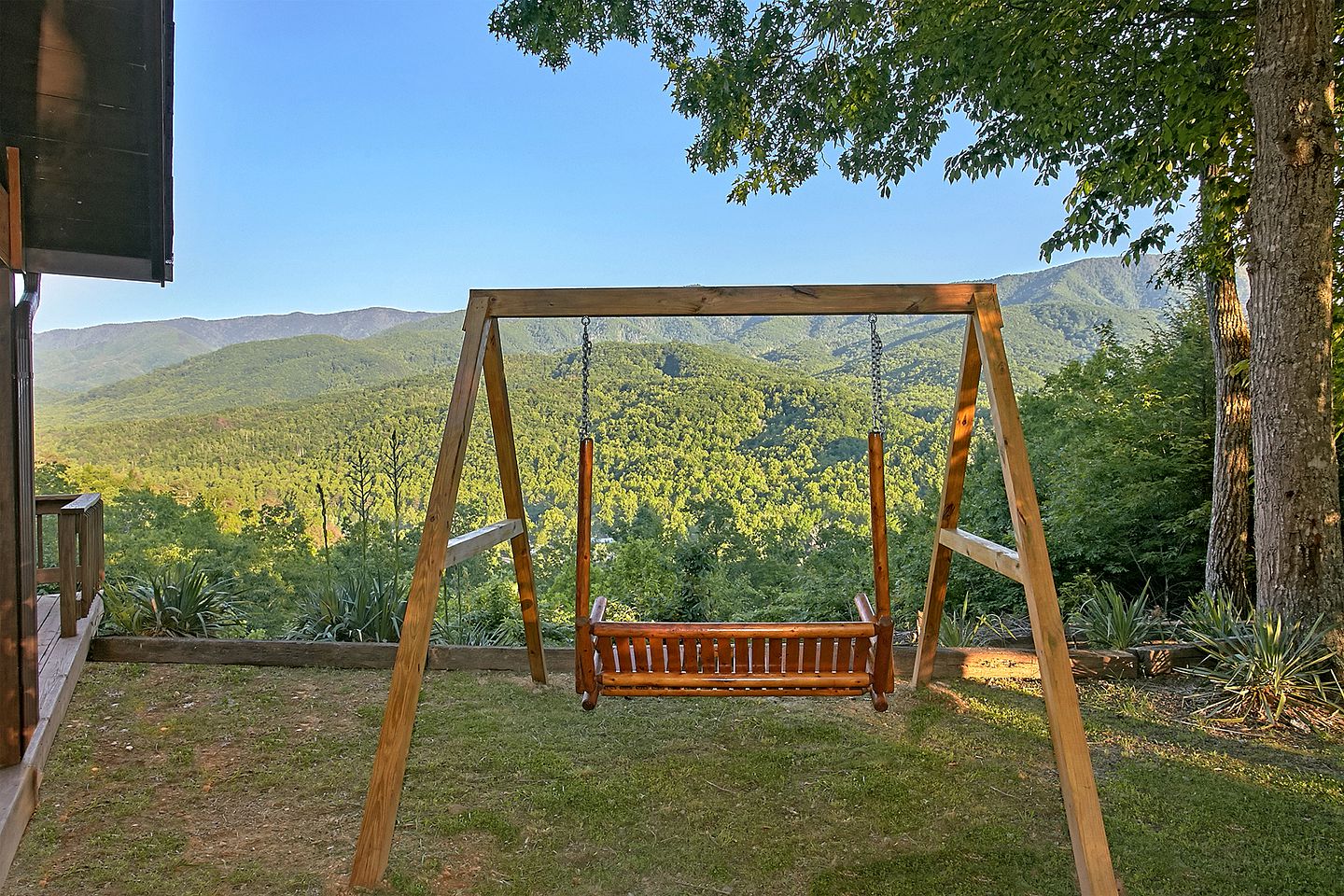 Romantic Gatlinburg Accommodation for a Getaway in Tennessee