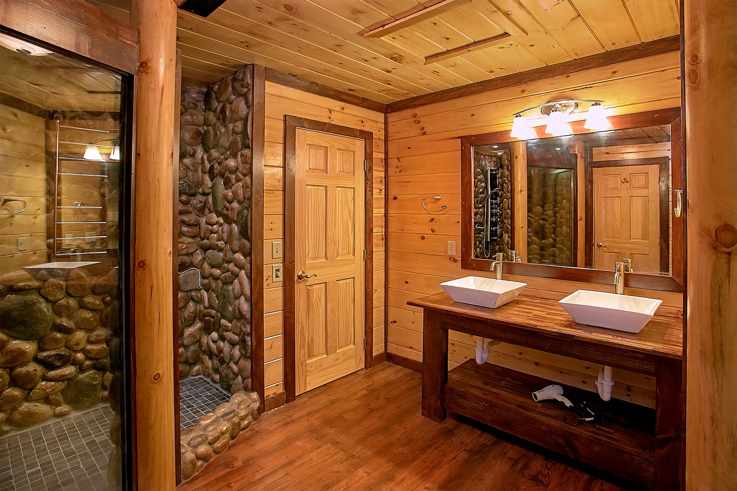 Romantic Gatlinburg Accommodation for a Getaway in Tennessee