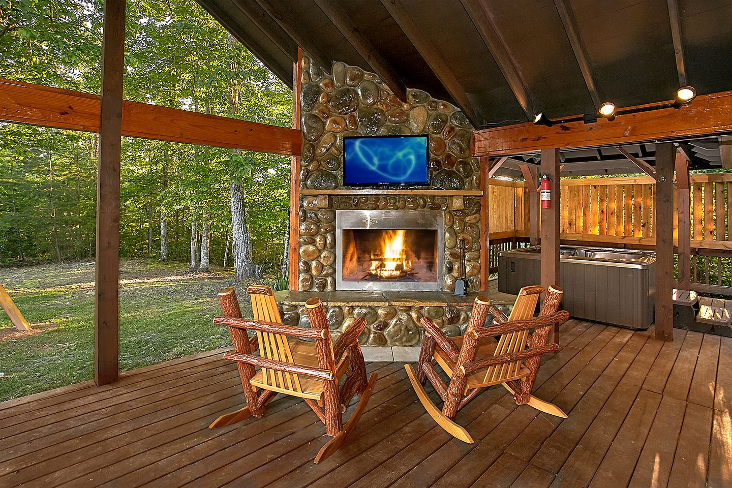 Romantic Gatlinburg Accommodation for a Getaway in Tennessee