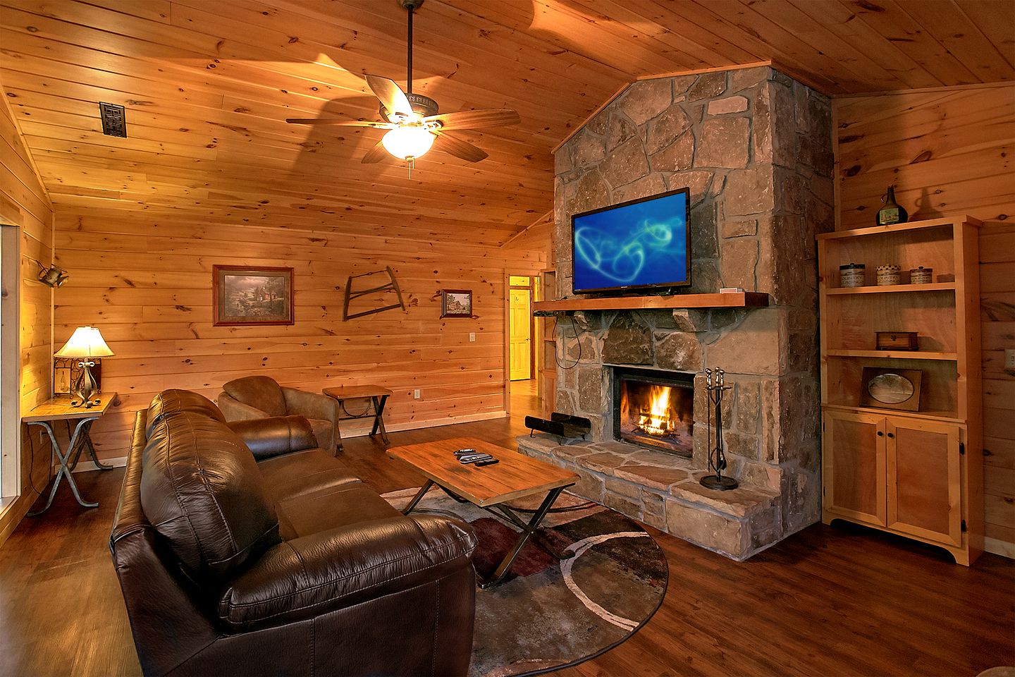 Romantic Gatlinburg Accommodation for a Getaway in Tennessee