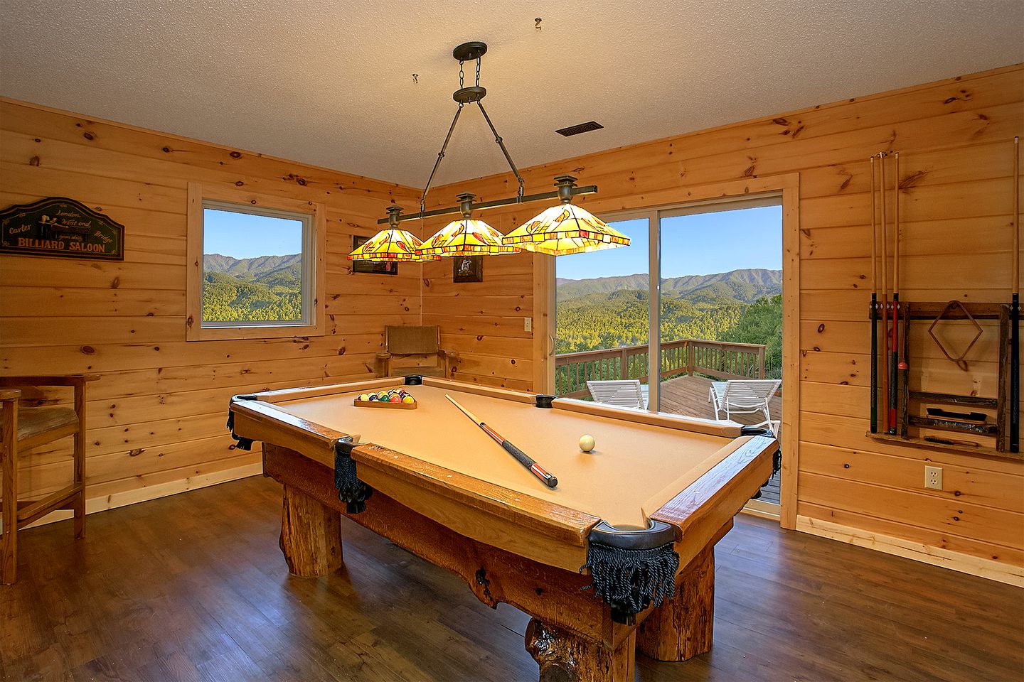 Romantic Gatlinburg Accommodation for a Getaway in Tennessee