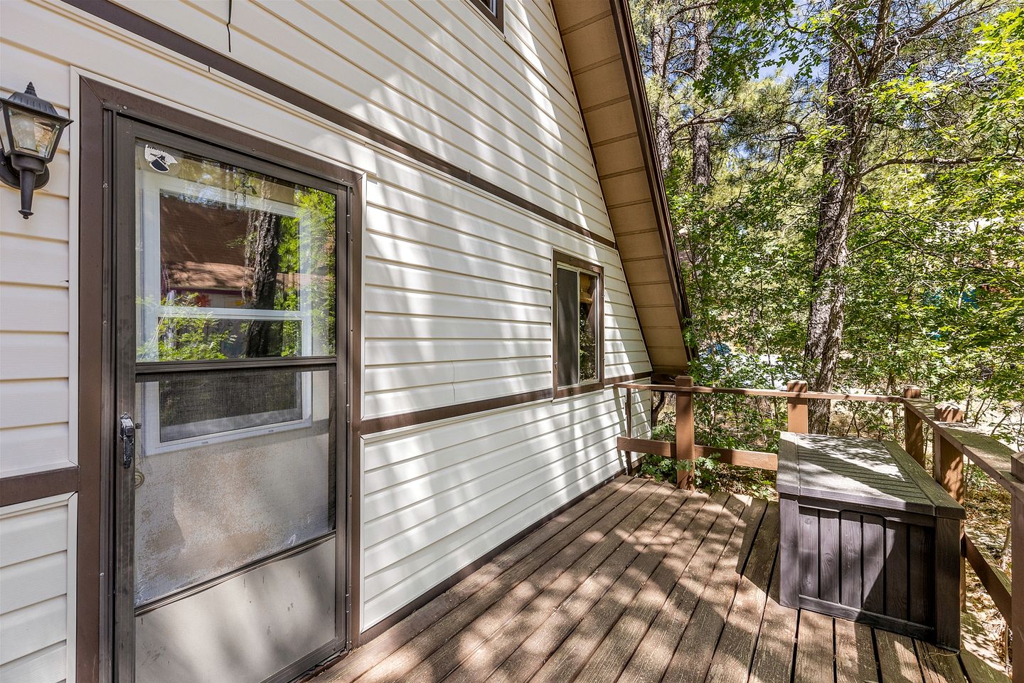 Cozy A-Frame Cabin Nestled in the Ponderosa Pines for a Memorable Family Getaway in Nature near Flagstaff, Arizona