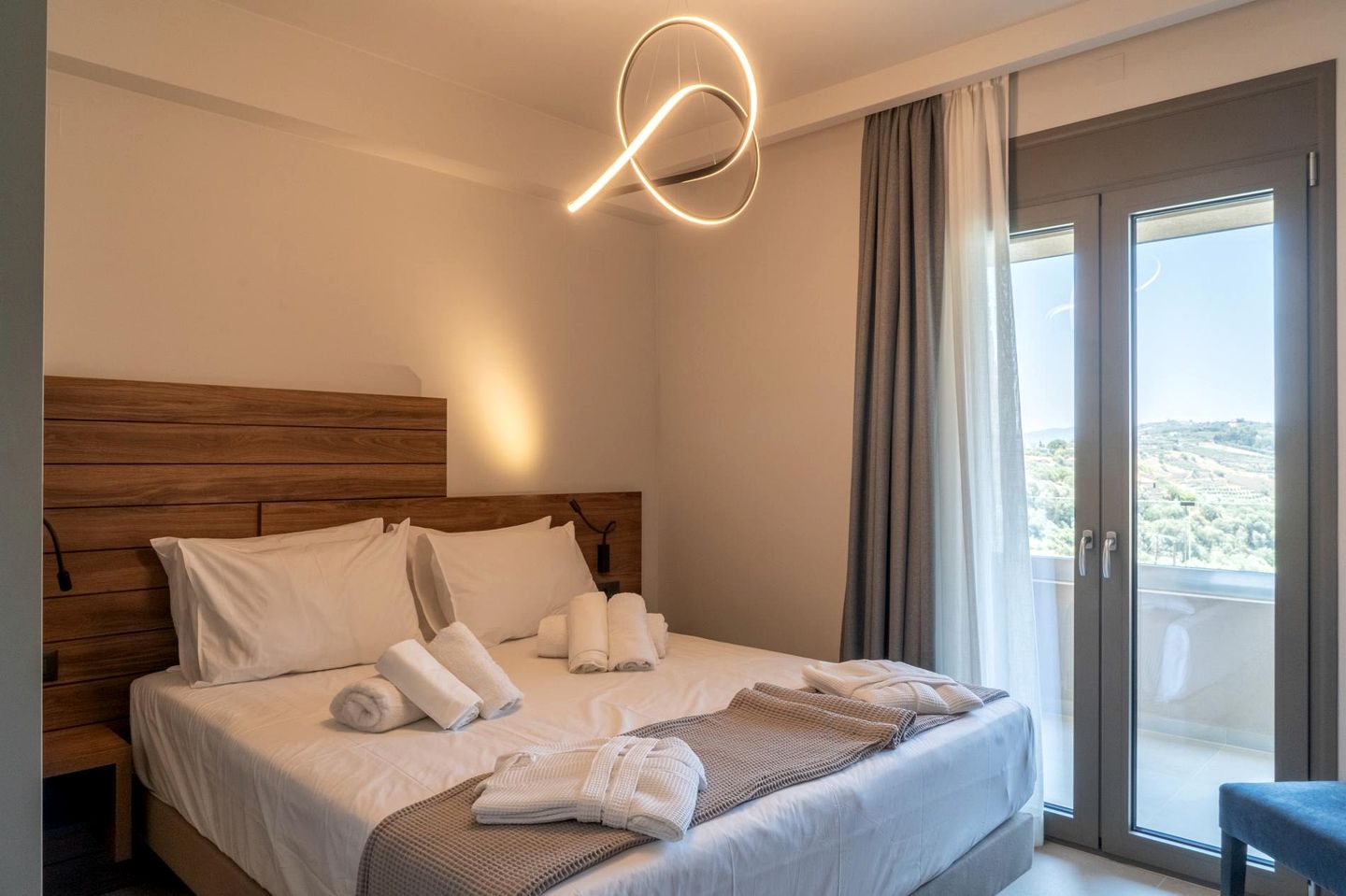 Luminous Villa Oasis near Cretan Mountains in Greece