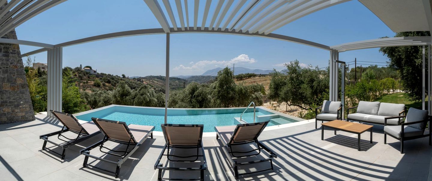 Luminous Villa Oasis near Cretan Mountains in Greece