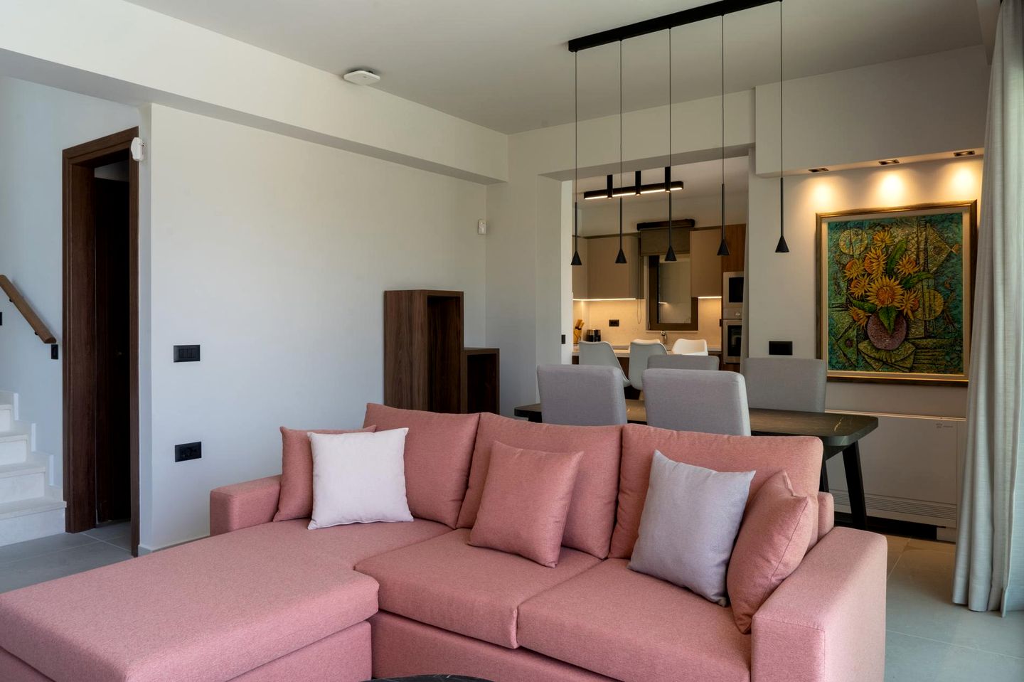 Luminous Villa Oasis near Cretan Mountains in Greece