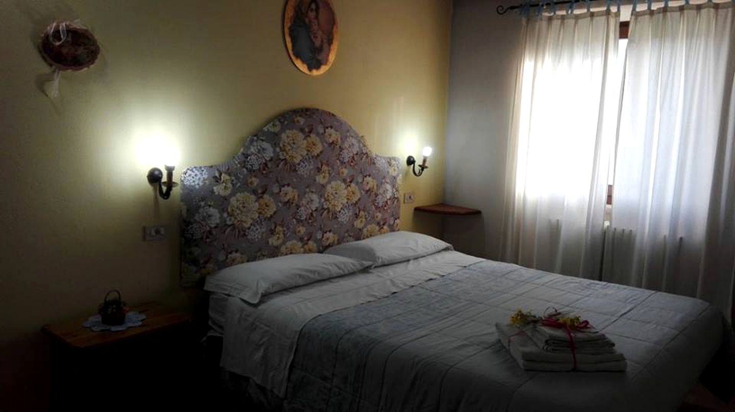 Idyllic Accommodation for a Romantic Getaway to the Countryside of Sarnano, Italy