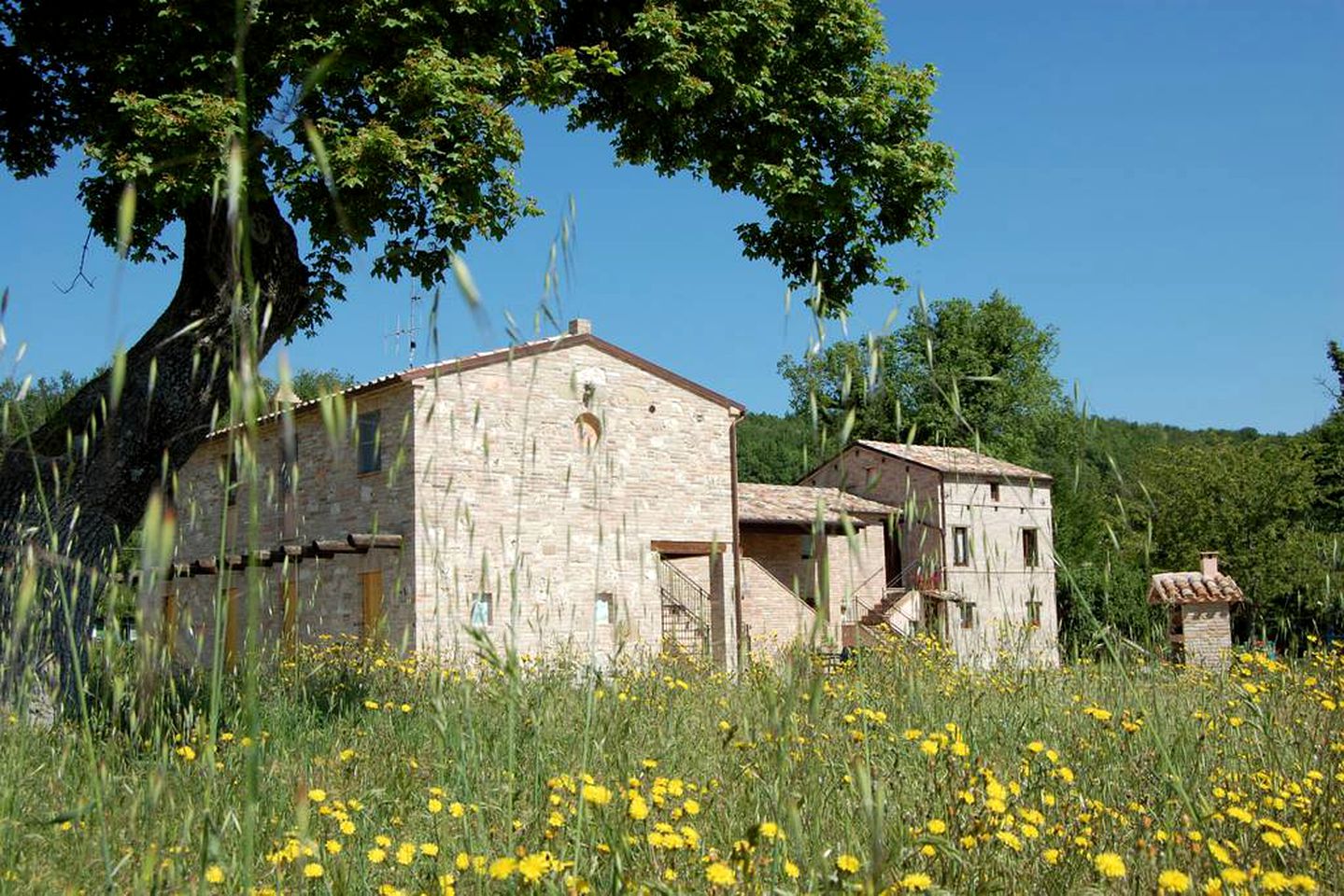 Cozy Accommodation with a Shared Swimming Pool near Monti Sibillini National Park, Italy