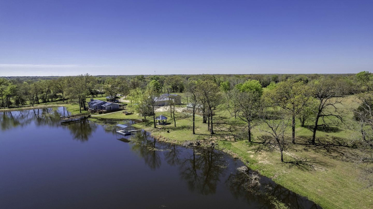 Cozy Tiny Cabin with Great for a Tranquil Getaway in Texas