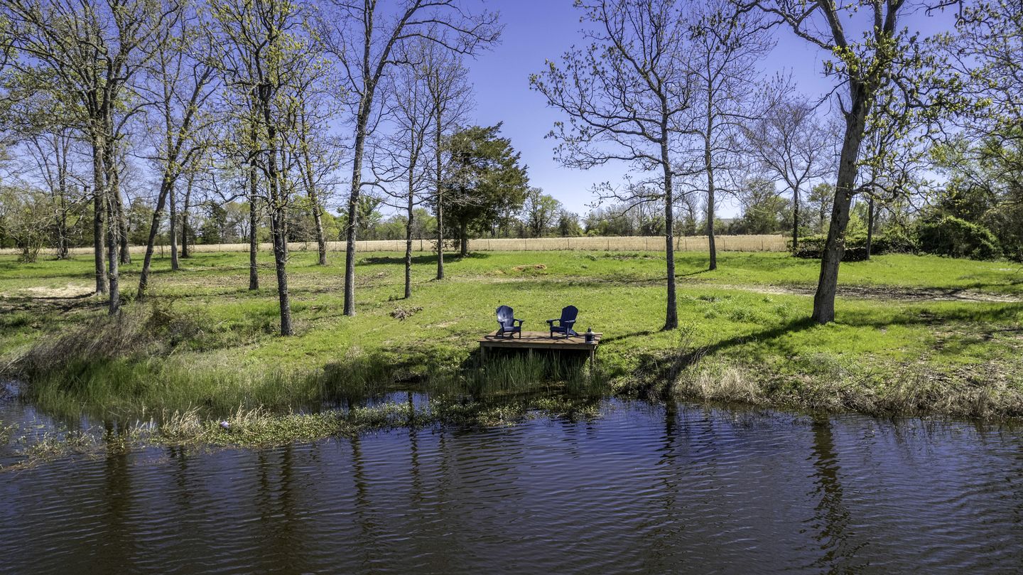 Cozy Tiny Cabin with Great for a Tranquil Getaway in Texas