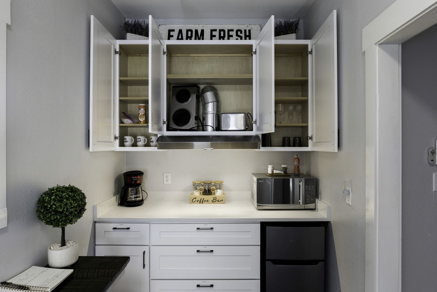 Cozy Tiny Cabin with Great for a Tranquil Getaway in Texas