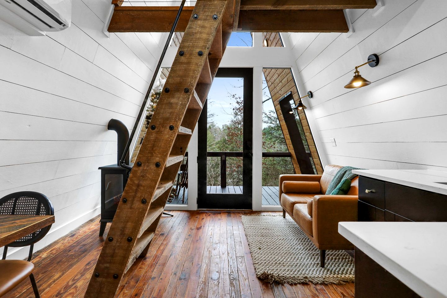 Apex Treehouse in Blue Ridge, GA