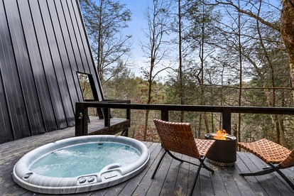 Apex Treehouse in Blue Ridge, GA - Photo 2