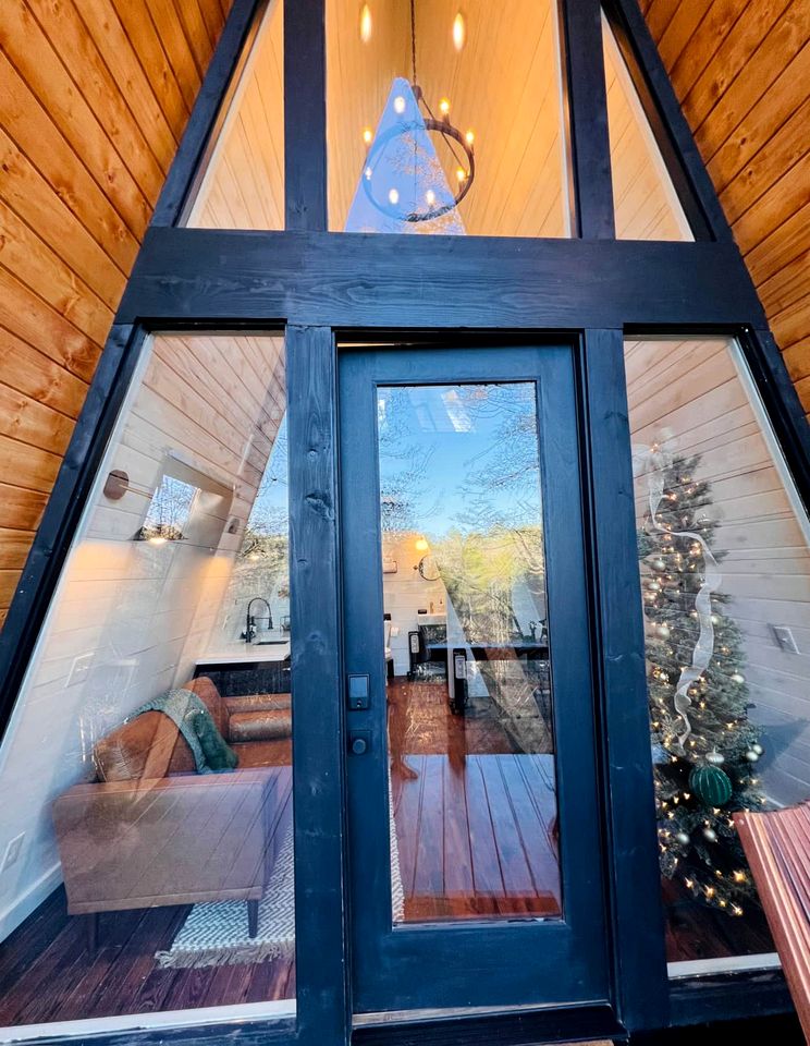 Apex Treehouse in Blue Ridge, GA