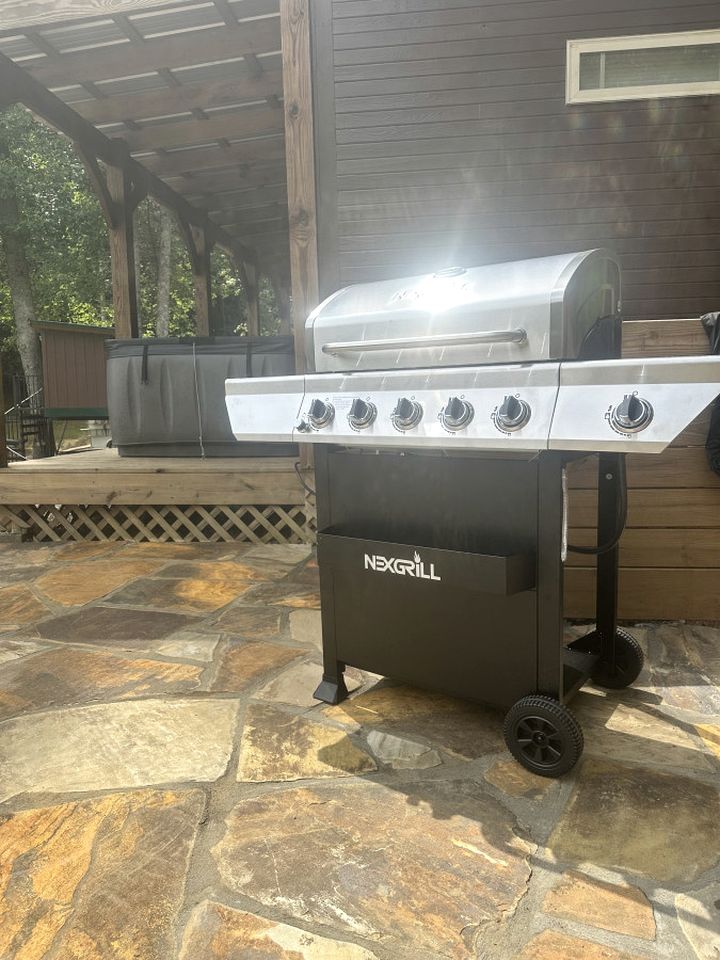 Appalachian Adventure in this Tiny Cabin near Hiawassee, Ideal for Couples' Glamping