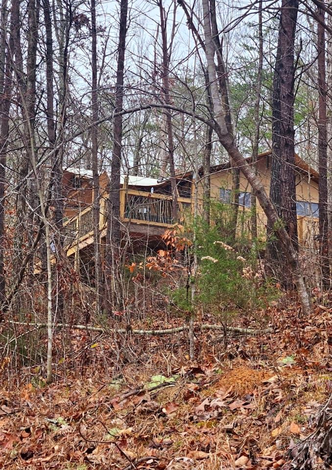 Amazing Safari Tent with Stunning Nature Views from a Private Deck in Trenton, Georgia