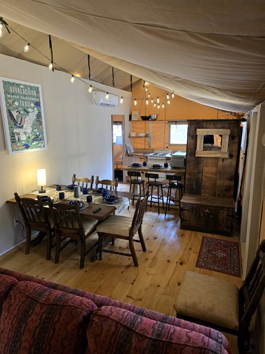 Safari Tents (United States of America, Trenton, Georgia)