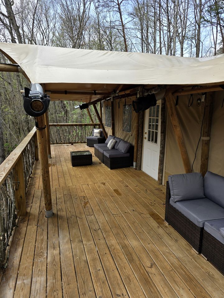 Amazing Safari Tent with Stunning Nature Views from a Private Deck in Trenton, Georgia