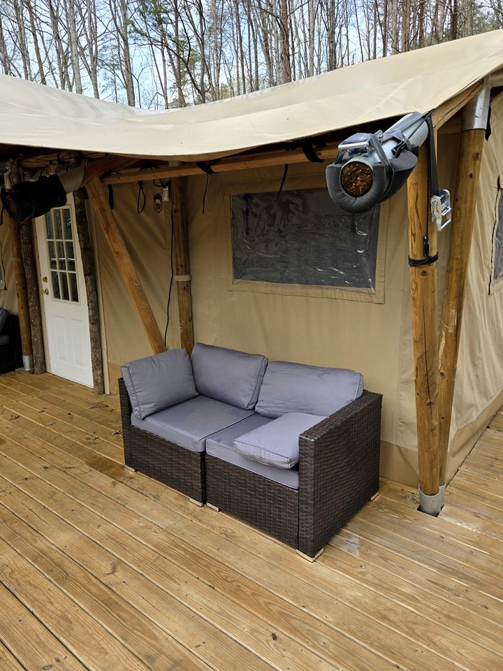 Amazing Safari Tent with Stunning Nature Views from a Private Deck in Trenton, Georgia