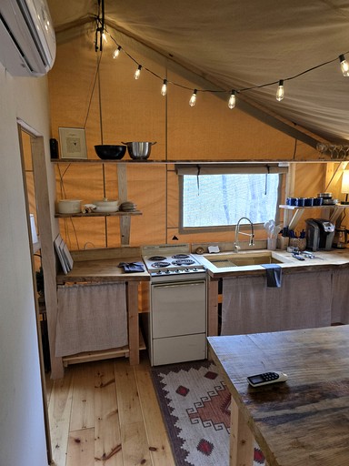 Safari Tents (United States of America, Trenton, Georgia)