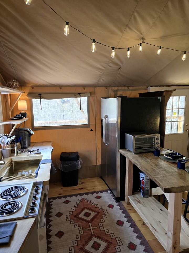 Amazing Safari Tent with Stunning Nature Views from a Private Deck in Trenton, Georgia