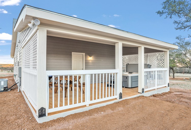 Cabins (United States of America, Fredericksburg, Texas)