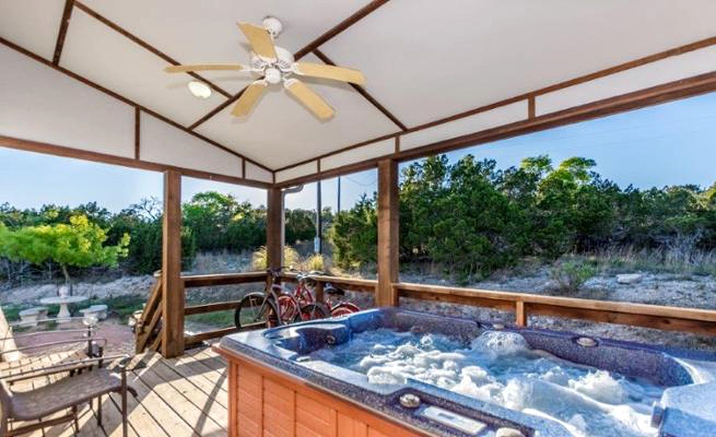 Cozy Cabin Getaway in the Wine Country Region of Fredericksburg, Texas