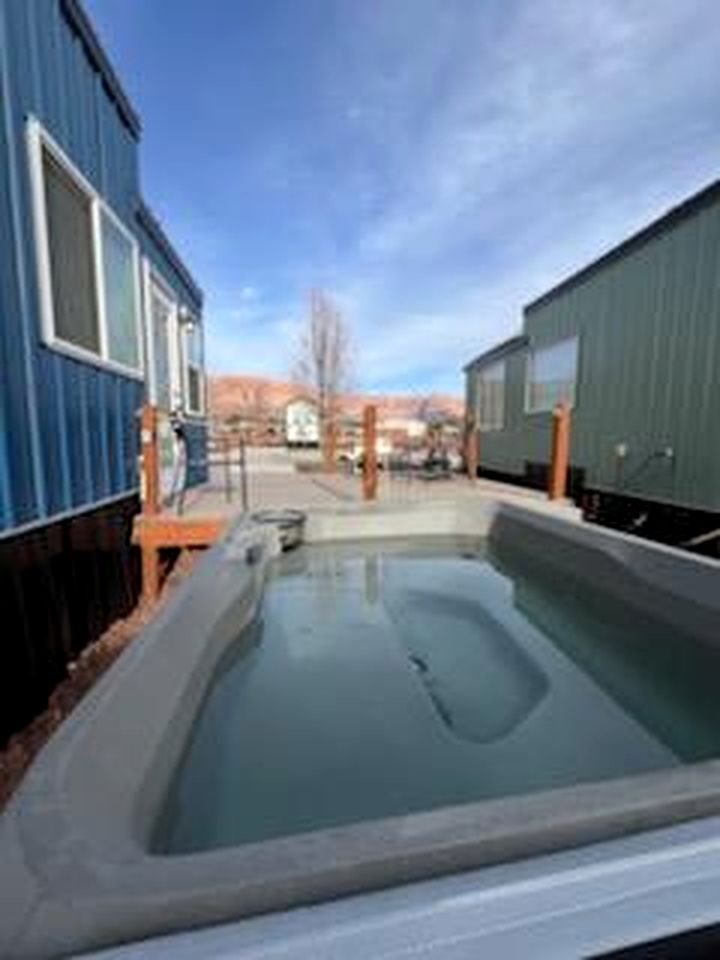 Apple Valley Oasis: Discover Delight in Our Convenient Tiny Home