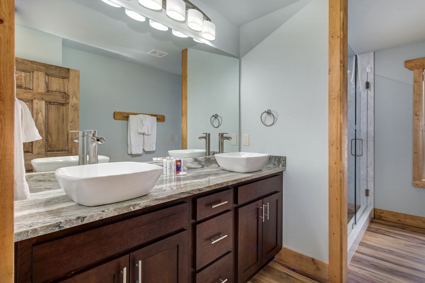 Splendid Cabin with Indoor Pool, Spa and Game Room in Tennessee