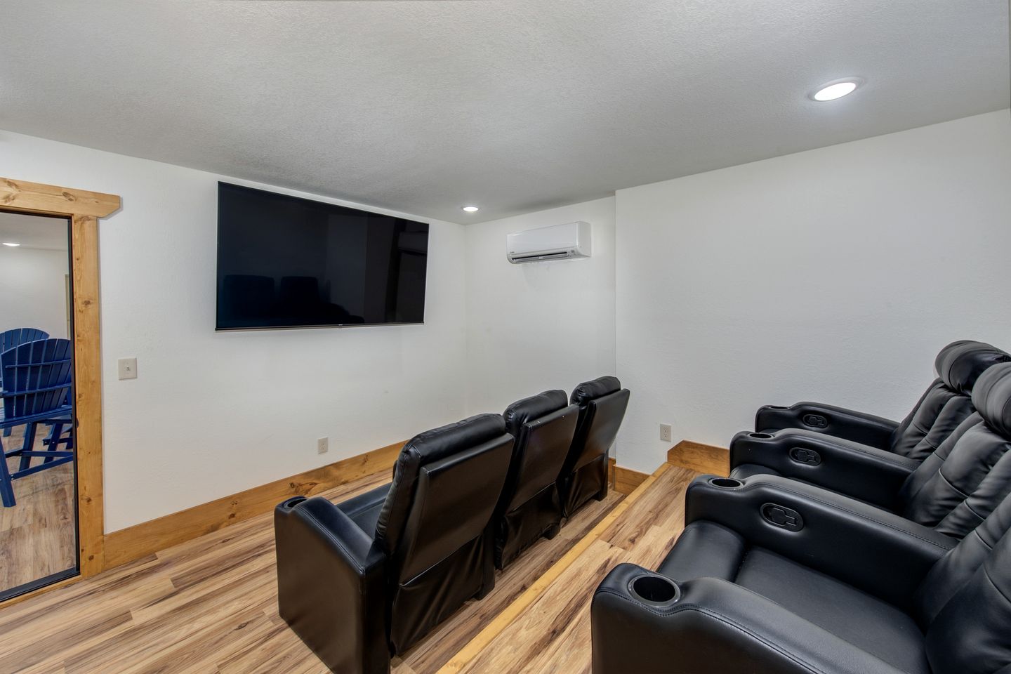 Splendid Cabin with Indoor Pool, Spa and Game Room in Tennessee