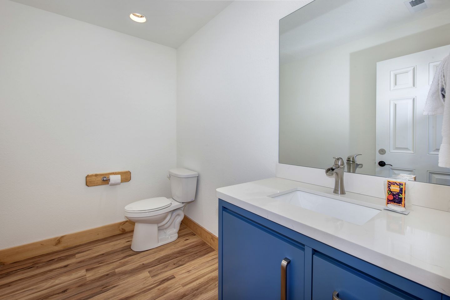 Splendid Cabin with Indoor Pool, Spa and Game Room in Tennessee