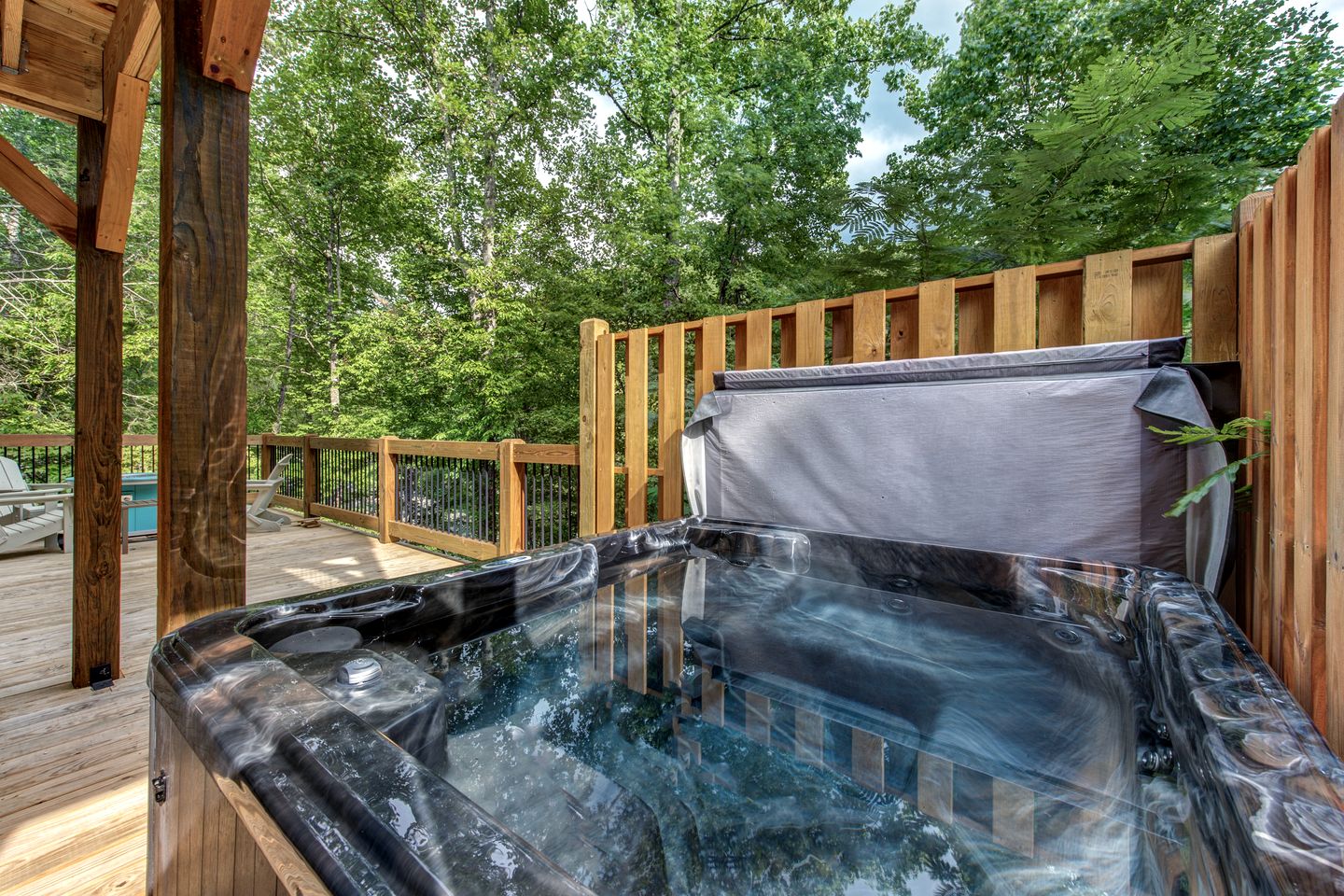 Splendid Cabin with Indoor Pool, Spa and Game Room in Tennessee