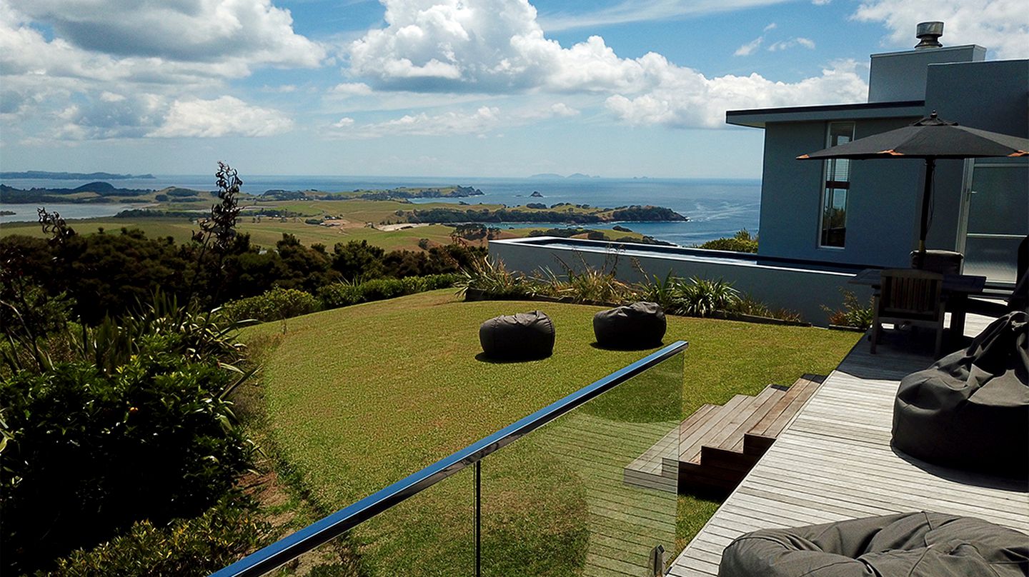 Stunning Family-Friendly Retreat with a Private Pool in Whangarei District, North Island