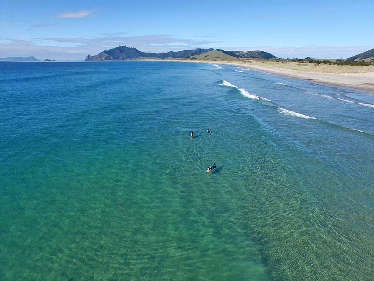 Spacious Deluxe Cottage Escape for Eight Guests near Ngunguru Bay, North Island