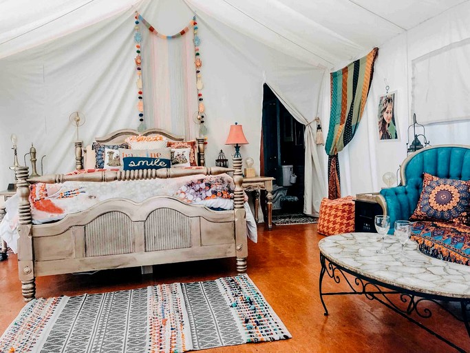 Safari Tents (United States of America, Irwin, Idaho)