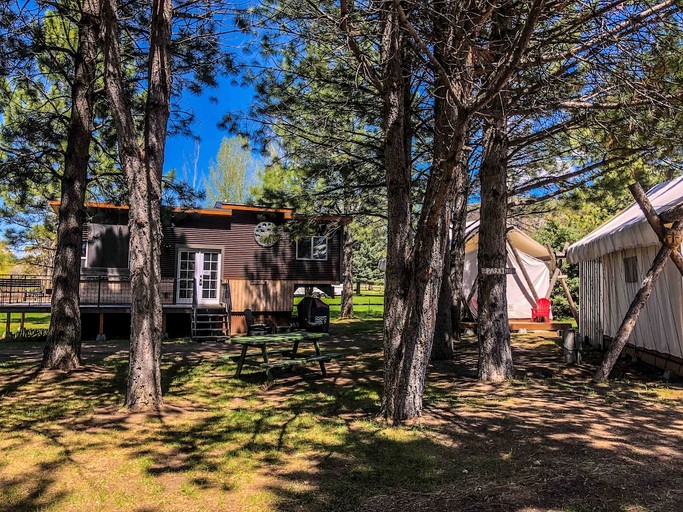 Safari Tents (United States of America, Irwin, Idaho)