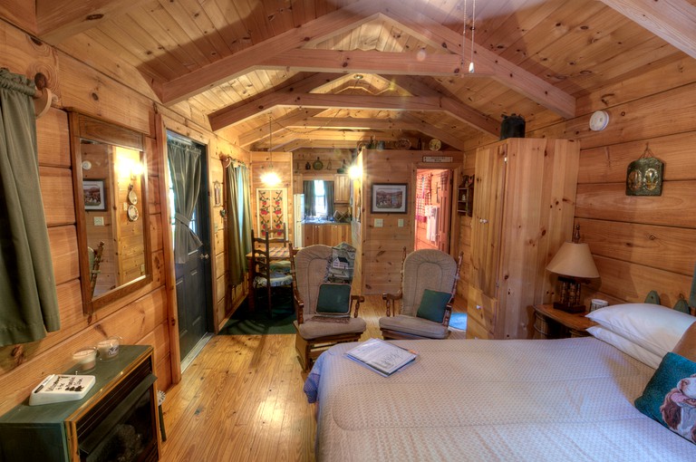 Arbor Cabins At Lake Lure Petfriendly, Cabins 44603, Lake Lure, United