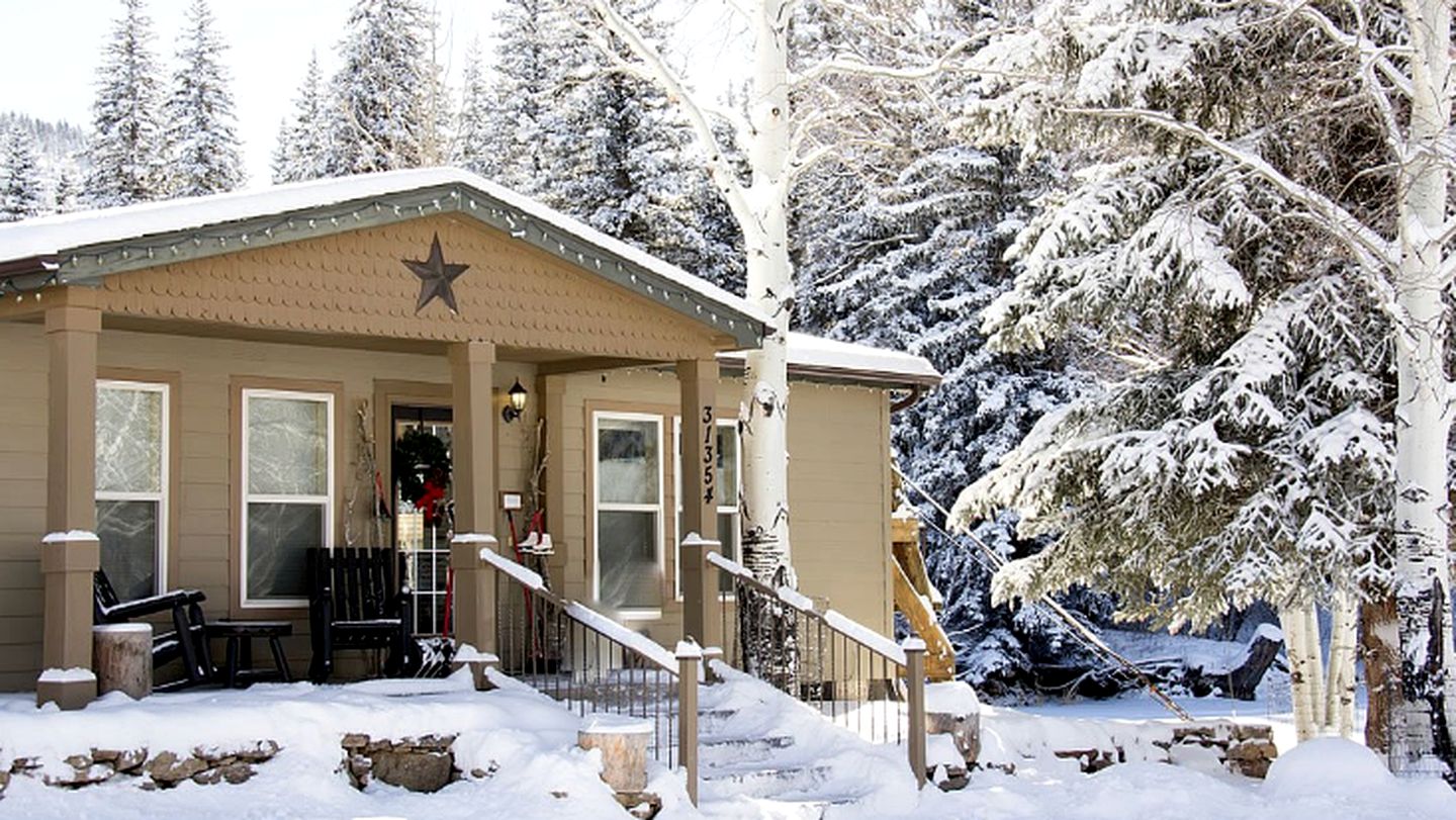 Modern Cottage Rental for Getaway on the South Fork River in Colorado