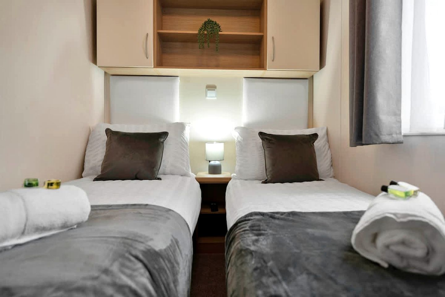 Coastal Golf Village Lodge with Pool Access, Beach Walks & Family Entertainment in Scotland, United Kingdom