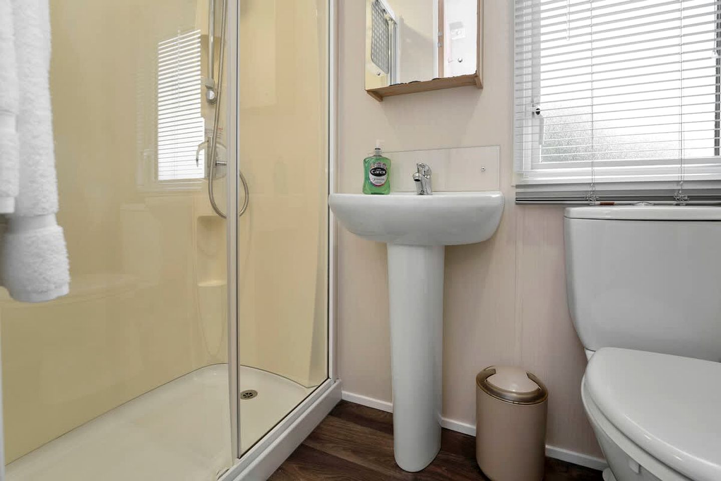 Coastal Golf Village Lodge with Pool Access, Beach Walks & Family Entertainment in Scotland, United Kingdom