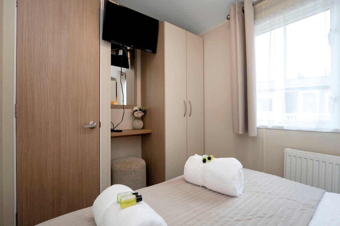 Coastal Golf Village Lodge with Pool Access, Beach Walks & Family Entertainment in Scotland, United Kingdom