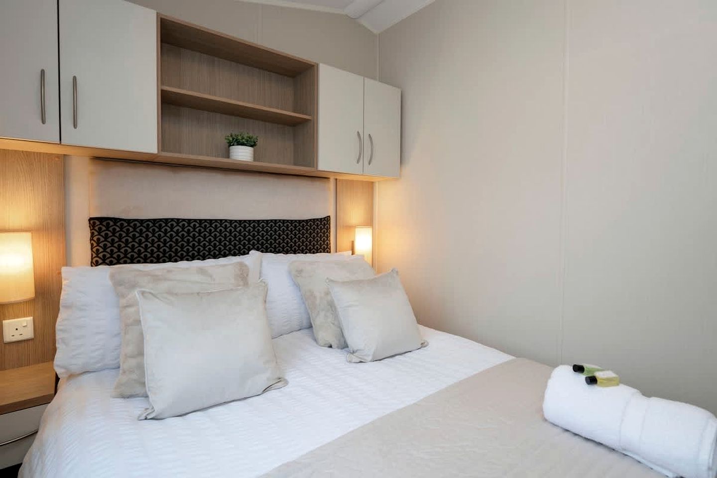 Coastal Golf Village Lodge with Pool Access, Beach Walks & Family Entertainment in Scotland, United Kingdom