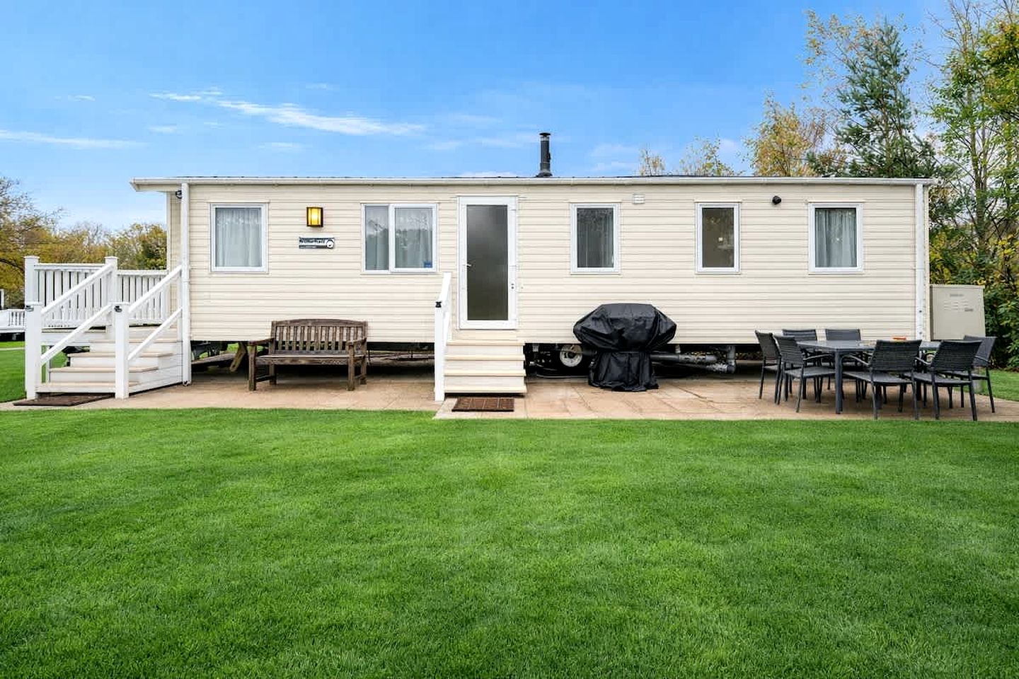 Coastal Golf Village Lodge with Pool Access, Beach Walks & Family Entertainment in Scotland, United Kingdom