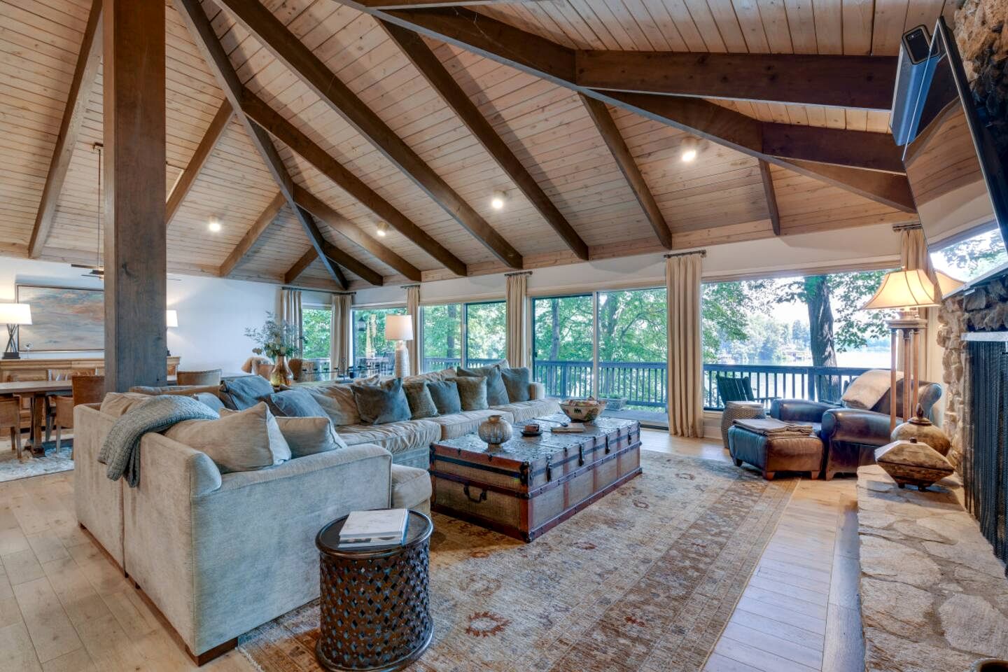 Architectural Lakefront Luxury Retreat with Private Dock near Lake Norman State Park, North Carolina