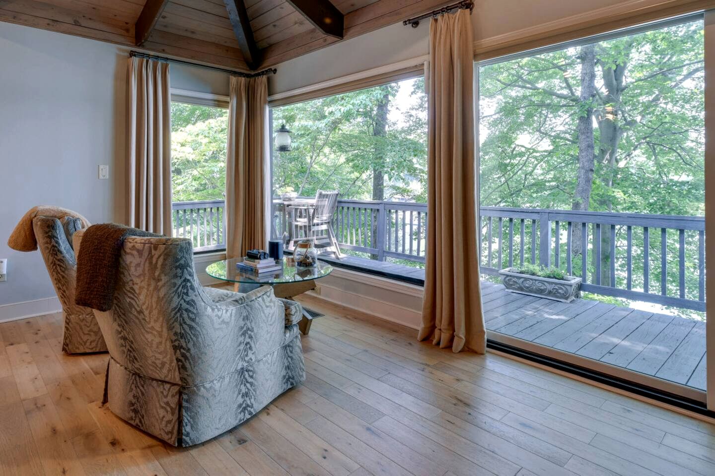 Architectural Lakefront Luxury Retreat with Private Dock near Lake Norman State Park, North Carolina