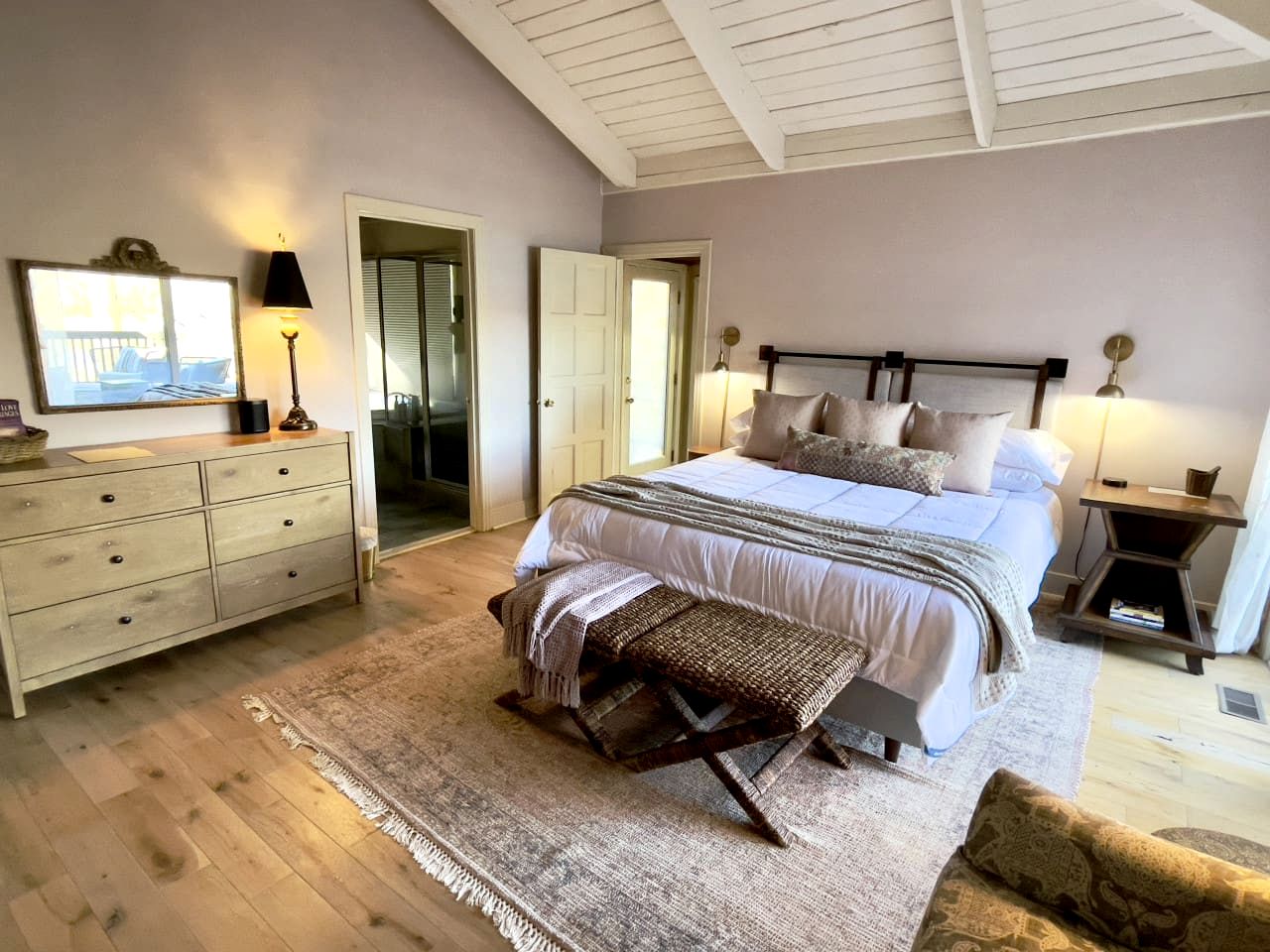 Architectural Lakefront Luxury Retreat with Private Dock near Lake Norman State Park, North Carolina