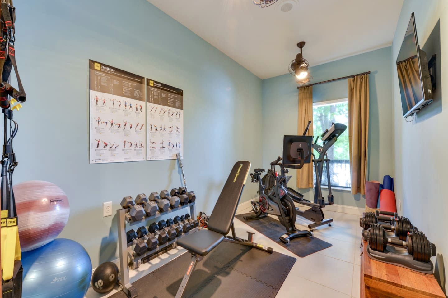 Architectural Lakefront Luxury Retreat with Private Dock near Lake Norman State Park, North Carolina