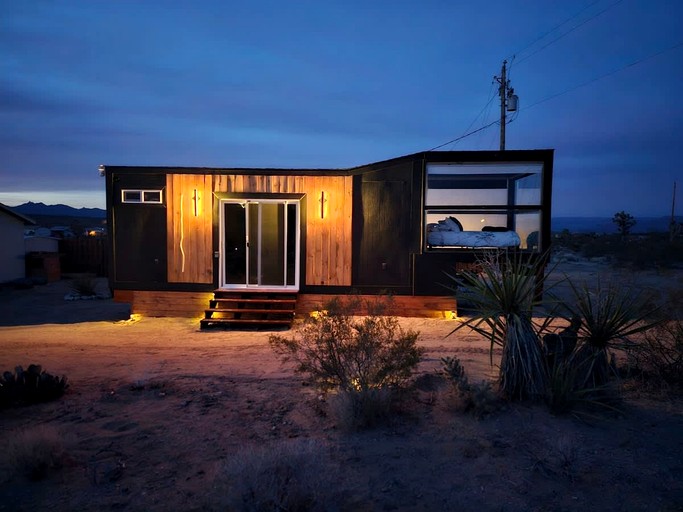 Tiny Houses (United States of America, Meadview, Arizona)