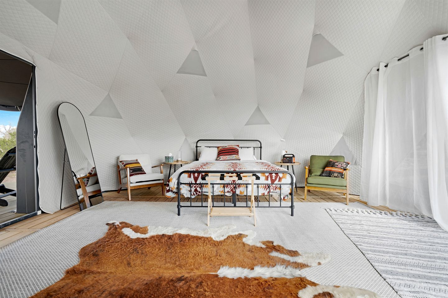 Luxury Desert Dome Retreat with Epic Stargazing & Fire Pit in Williams, Arizona