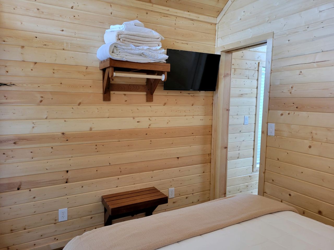 Unique Tiny Home Stay Surrounded by Peaceful Scenery in Williams, Arizona