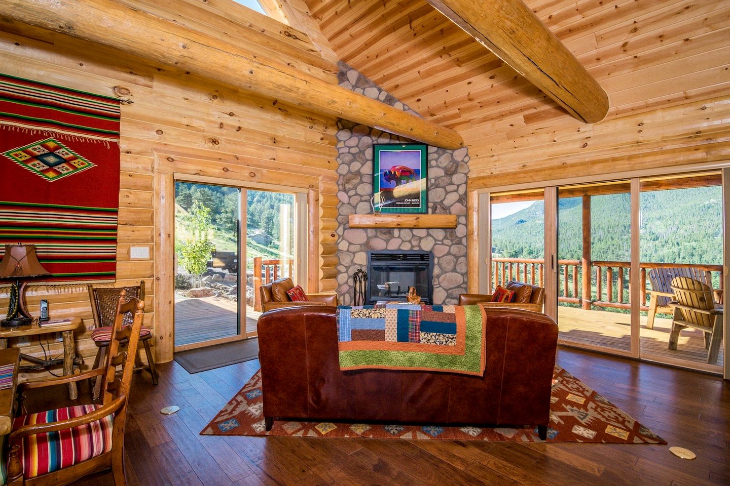 Cozy Cabin with Pool Table and Stunning Panoramic Mountain Views in Estes Park, Colorado